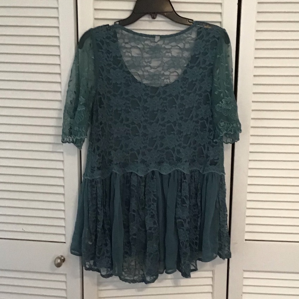 Free People TOP - Picture 2 of 2